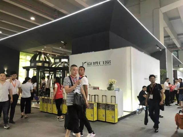 意博携“为爱筑家”，为爱参展建博会 (2).jpg